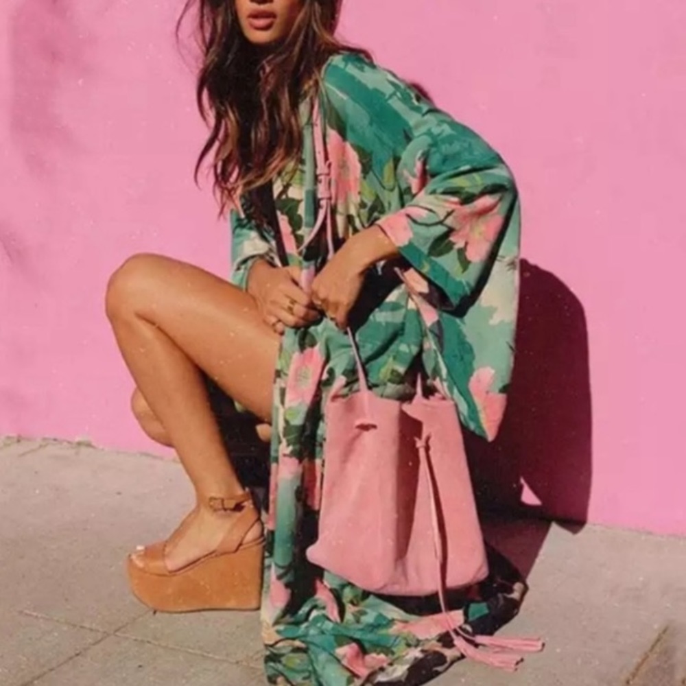 Elegant Crane Maxi Kimono In Watercolor Green